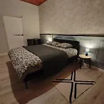Holiday home Grande Maison Au Calme, Campagne Et Nature 10 Pers Aubiat