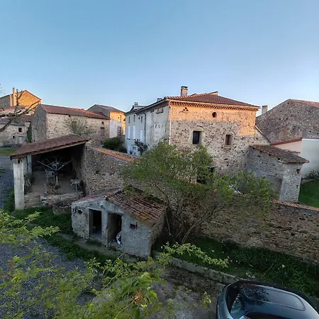 Grande Maison Au Calme, Campagne Et Nature 10 Pers Aubiat
