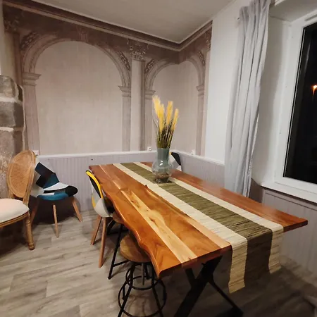 Grande Maison Au Calme, Campagne Et Nature 10 Pers *