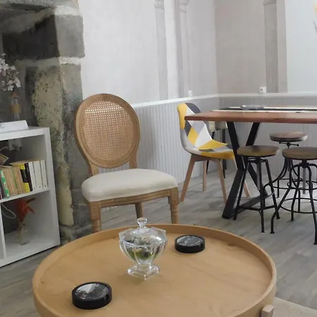 Grande Maison Au Calme, Campagne Et Nature 10 Pers Σπίτι διακοπών Aubiat