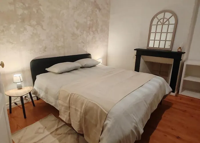 Grande Maison Au Calme, Campagne Et Nature 10 Pers Holiday home *