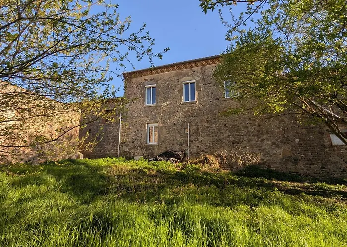 Grande Maison Au Calme, Campagne Et Nature 10 Pers Сasa de vacaciones